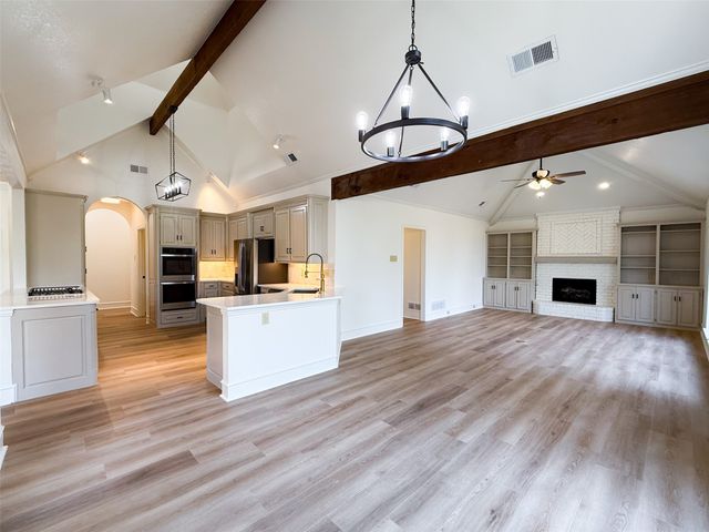 429 Remington Drive E, Highland Village, TX 75077