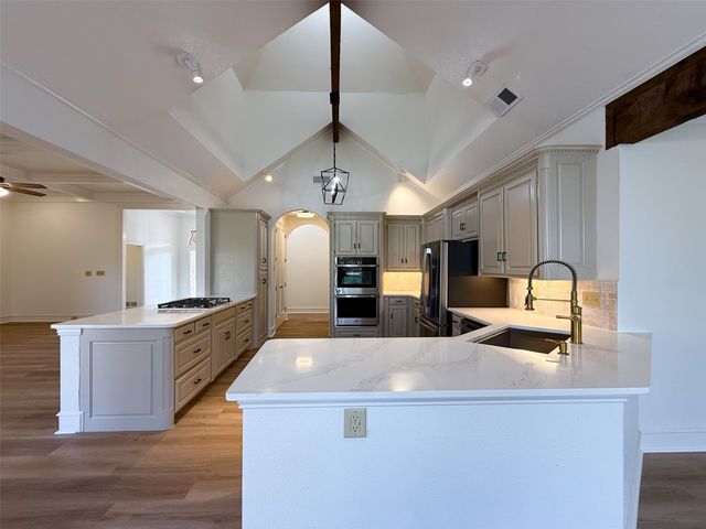 429 Remington Drive E, Highland Village, TX 75077