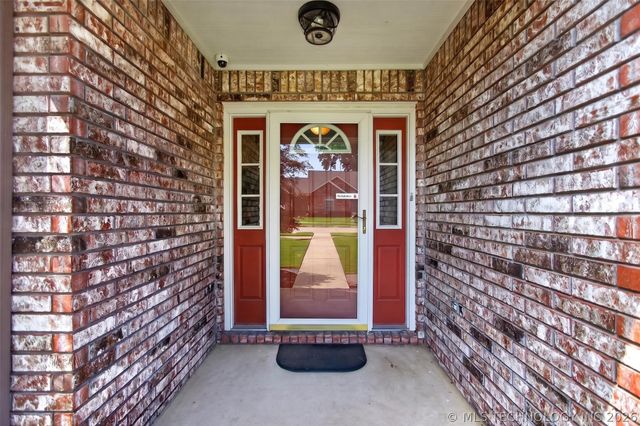 204 Gist Drive, Pryor, OK 74361