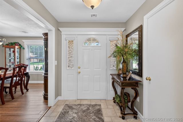 204 Gist Drive, Pryor, OK 74361