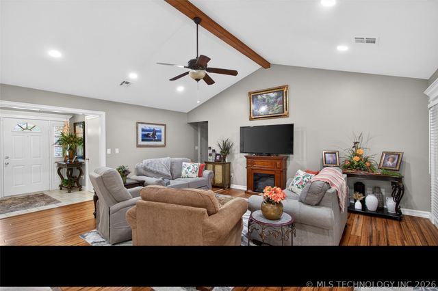 204 Gist Drive, Pryor, OK 74361
