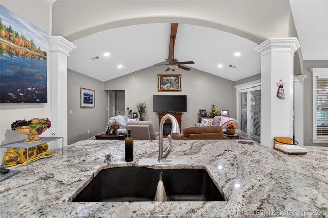 204 Gist Drive, Pryor, OK 74361