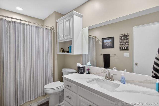 204 Gist Drive, Pryor, OK 74361