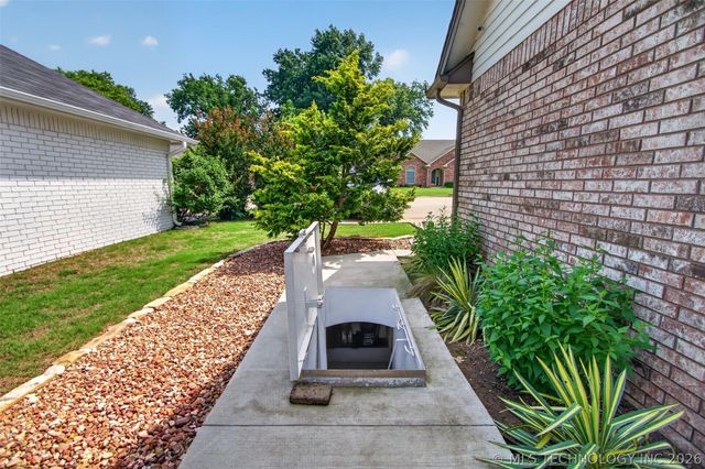 204 Gist Drive, Pryor, OK 74361