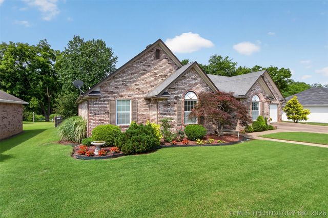 204 Gist Drive, Pryor, OK 74361