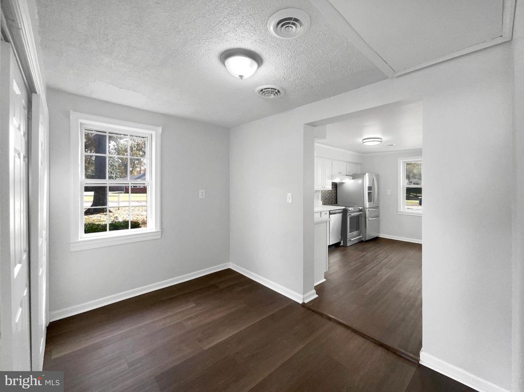 Image 16 of property listing at 1101 PINE LN, Accokeek, MD 20607