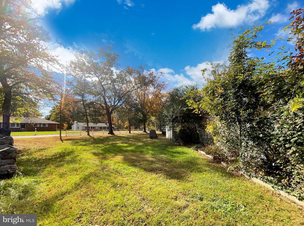 Image 34 of property listing at 1101 PINE LN, Accokeek, MD 20607