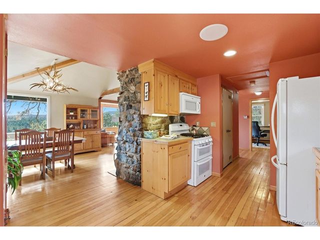 22901 Pinecrest Rd, Golden, CO 80401