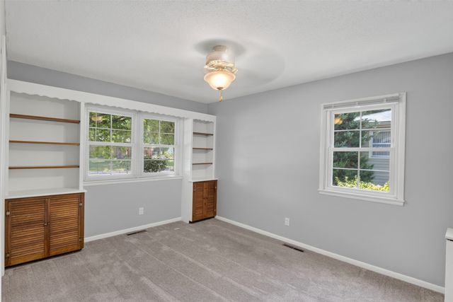 713 2nd Street SE, Altoona, IA 50009
