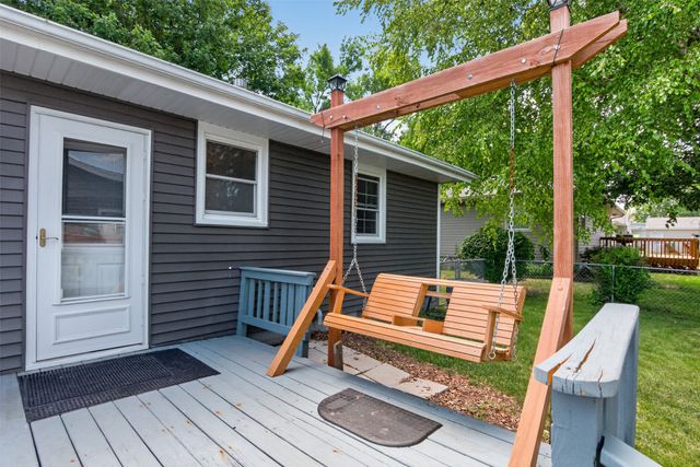 713 2nd Street SE, Altoona, IA 50009