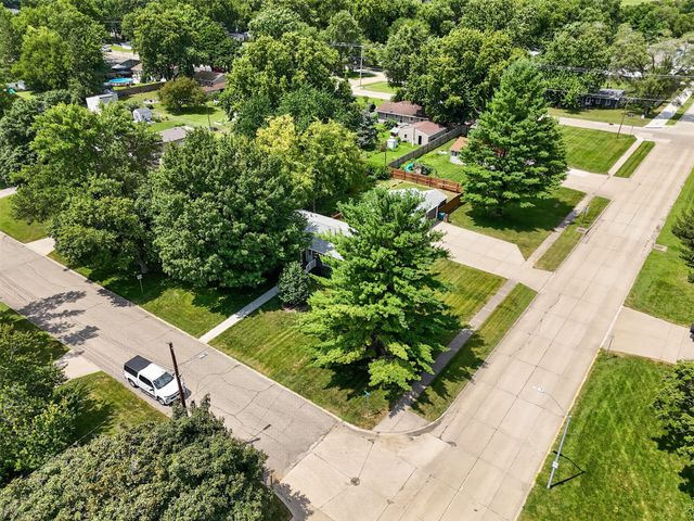 713 2nd Street SE, Altoona, IA 50009