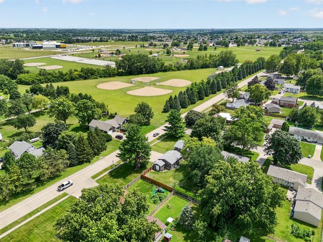 713 2nd Street SE, Altoona, IA 50009