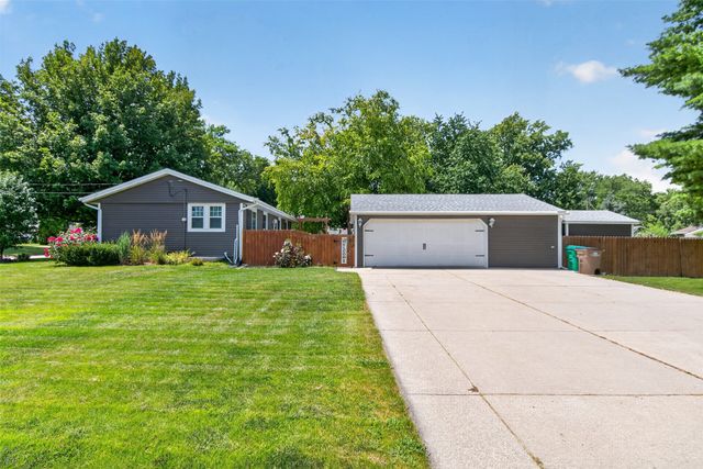 713 2nd Street SE, Altoona, IA 50009