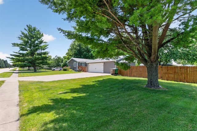713 2nd Street SE, Altoona, IA 50009