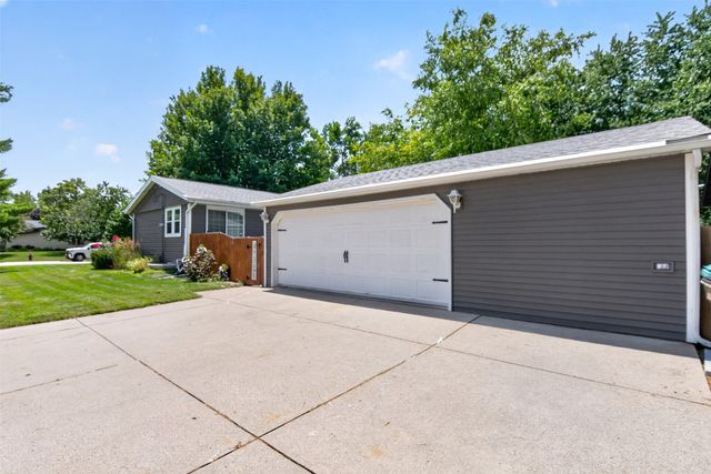 713 2nd Street SE, Altoona, IA 50009