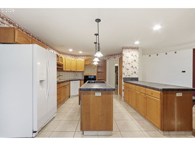 7100 Ne 151ST Cir, Vancouver, WA 98686
