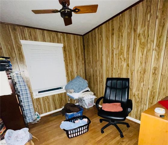 221 Prince George DR, Hampton, VA 23669