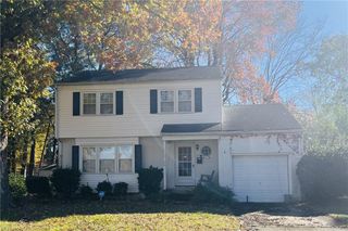 221 Prince George DR, Hampton, VA 23669