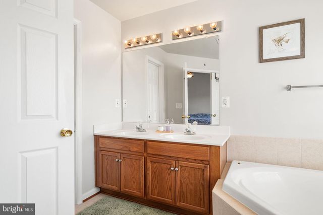 15529 JOHN DISKIN CIR, Woodbridge, VA 22191