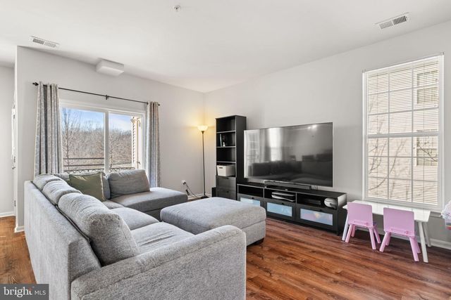 15529 JOHN DISKIN CIR, Woodbridge, VA 22191