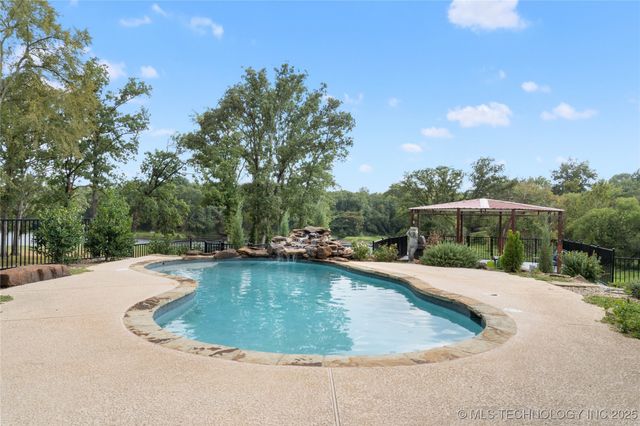 259 Eaglelake Drive, Durant, OK 74701