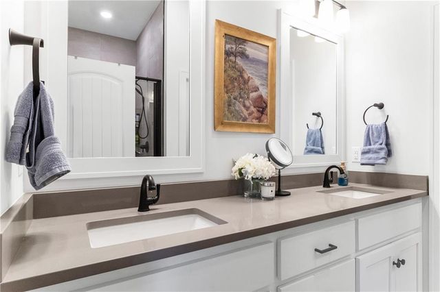 3116 SW Arbortree Drive, Lee's Summit, MO 64082