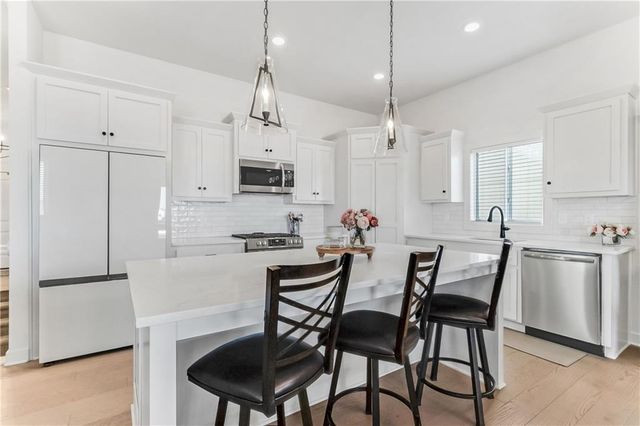 3116 SW Arbortree Drive, Lee's Summit, MO 64082