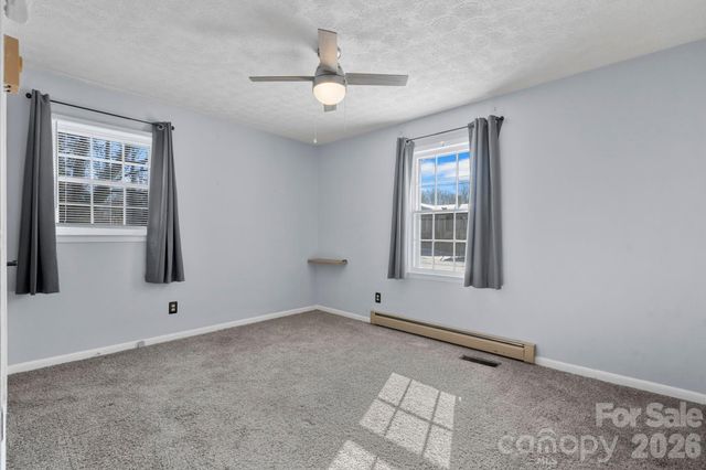 335 Eastview Place NW, Lenoir, NC 28645