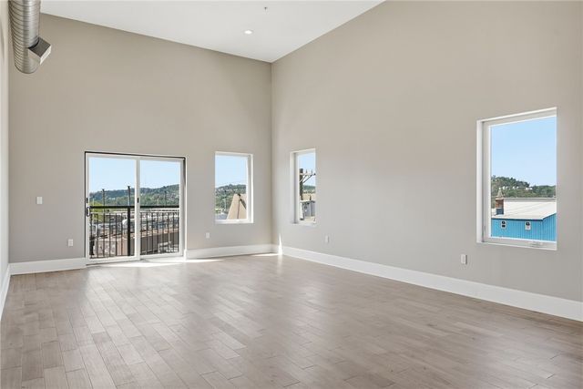 3809 Liberty Ave 401, Lawrenceville, PA 15201