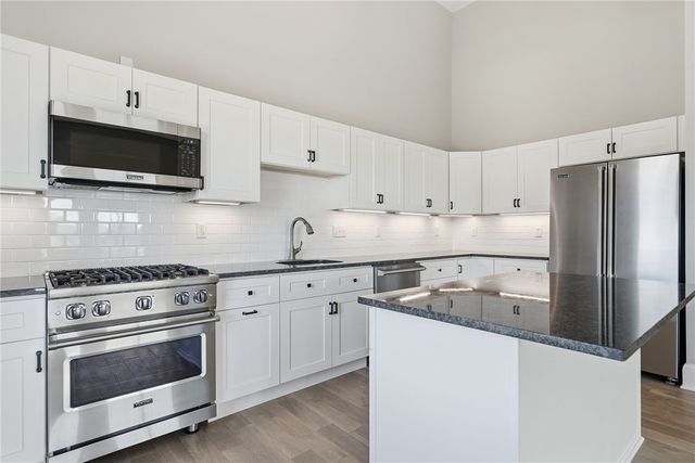 3809 Liberty Ave 401, Lawrenceville, PA 15201