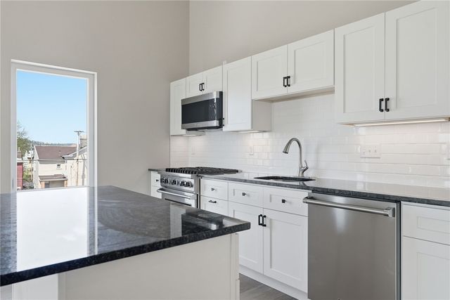 3809 Liberty Ave 401, Lawrenceville, PA 15201
