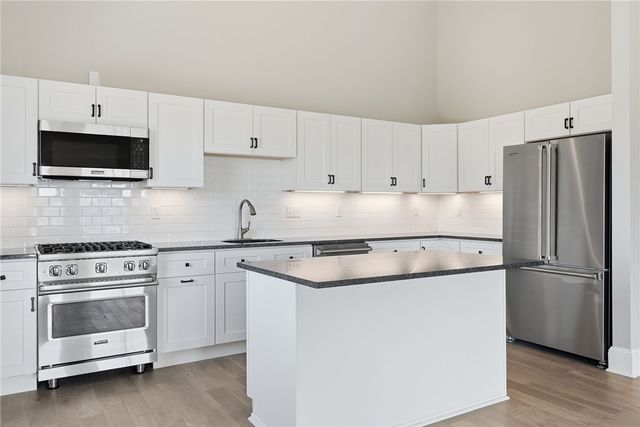 3809 Liberty Ave 401, Lawrenceville, PA 15201