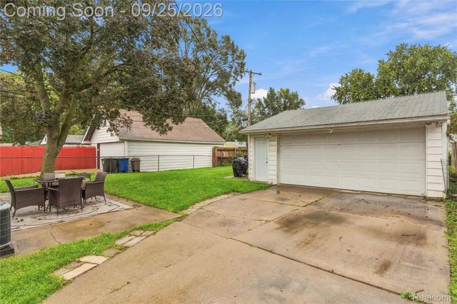 31231 Fernwood Street, Westland, MI 48186