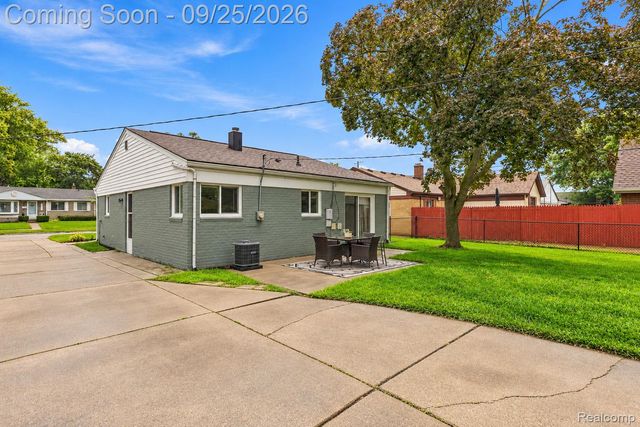 31231 Fernwood Street, Westland, MI 48186