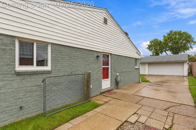 31231 Fernwood Street, Westland, MI 48186
