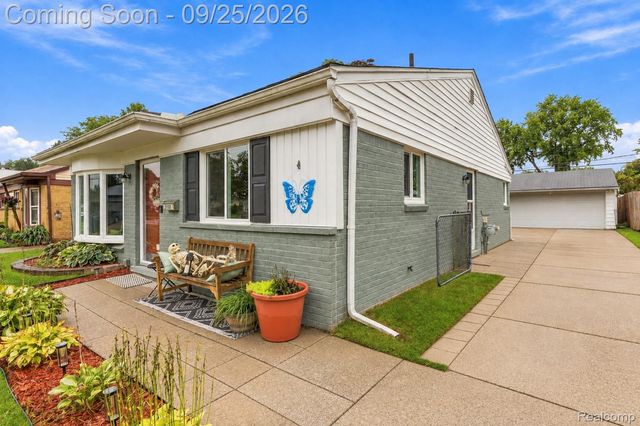 31231 Fernwood Street, Westland, MI 48186