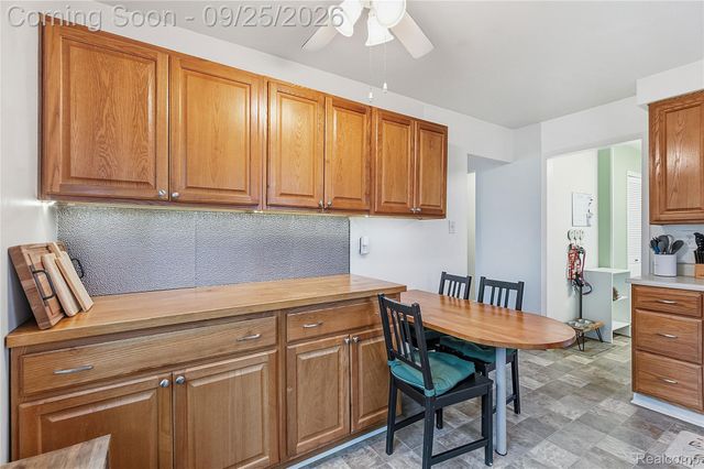 31231 Fernwood Street, Westland, MI 48186