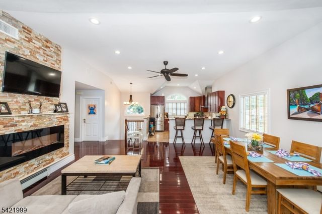 6 Melissa Dr, Totowa Boro, NJ 07512