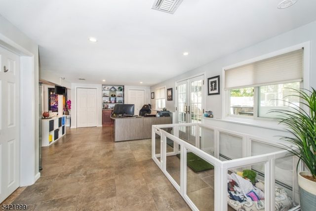 6 Melissa Dr, Totowa Boro, NJ 07512