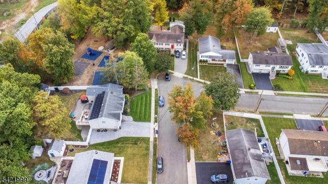 6 Melissa Dr, Totowa Boro, NJ 07512