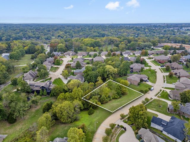 2450 E German Ivy, Springfield, MO 65804