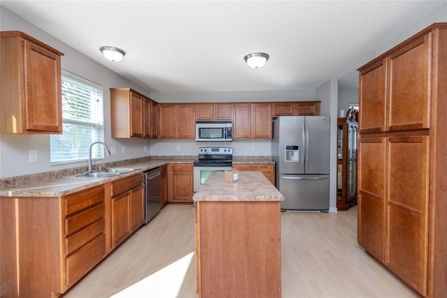 511 SW Springfield Drive, Ankeny, IA 50023