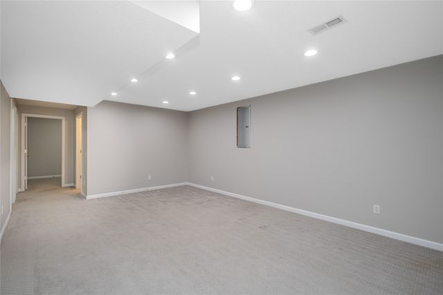 511 SW Springfield Drive, Ankeny, IA 50023
