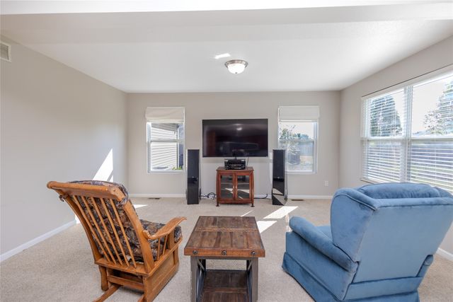511 SW Springfield Drive, Ankeny, IA 50023