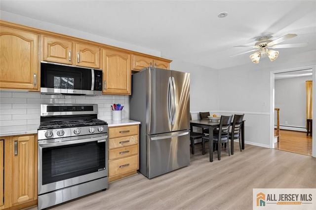 7 Griggs Road, Cranbury, NJ 08512