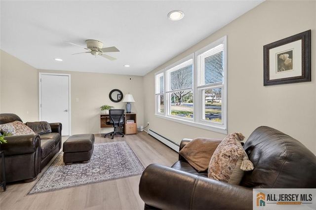 7 Griggs Road, Cranbury, NJ 08512