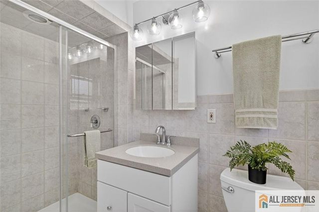 7 Griggs Road, Cranbury, NJ 08512