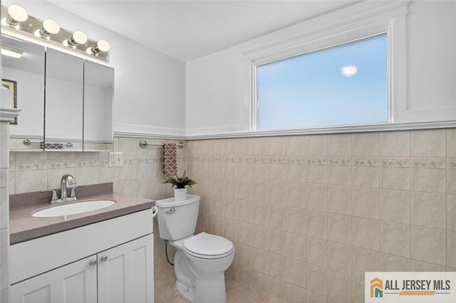 7 Griggs Road, Cranbury, NJ 08512