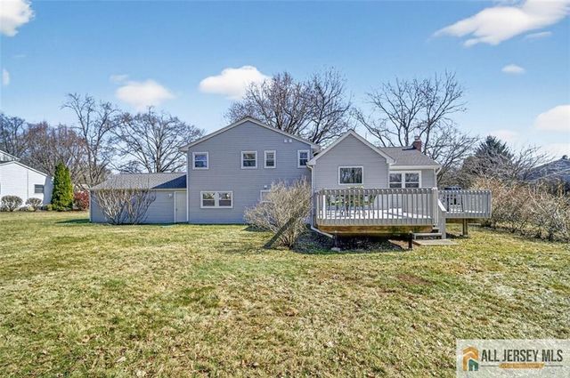 7 Griggs Road, Cranbury, NJ 08512