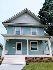 2725 Sacramento Street, St Joseph, MO 64507